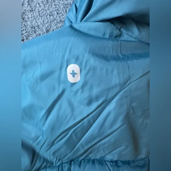Figs teal puffer coat/jacket size L superb quality and EUC - Image 4