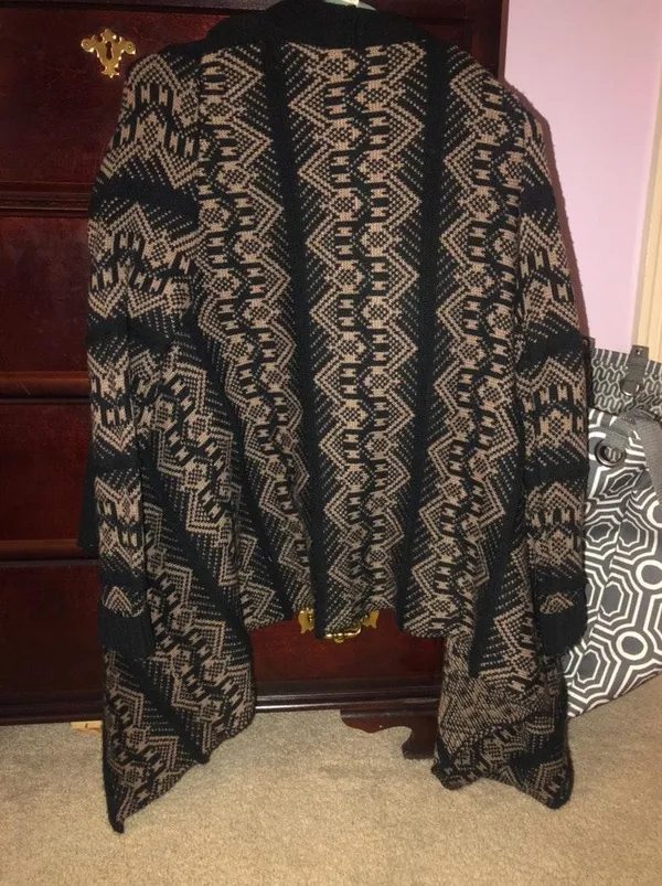 Boutique Cardigan - Image 3