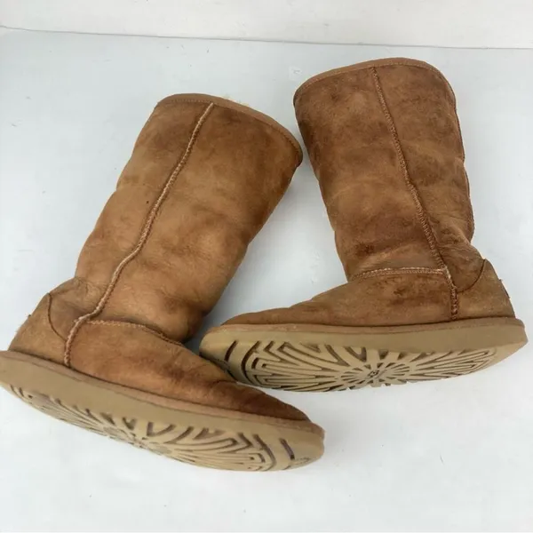 UGG Classic Chestnut Brown Boots Size 5 Genuine Leather/Sheepskin - Image 5