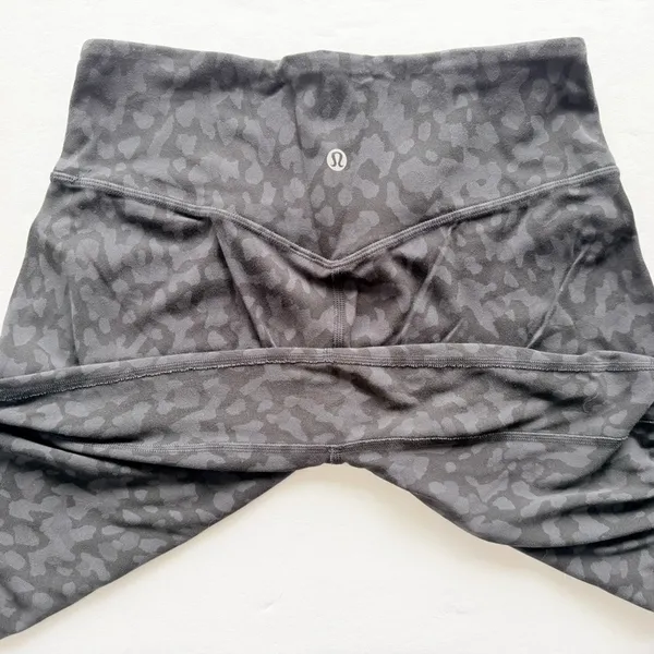 Lululemon Align Jogger Pant 28" Wild Thing Cheetah Camo Deep Coal Size 6 Comfort - Image 8