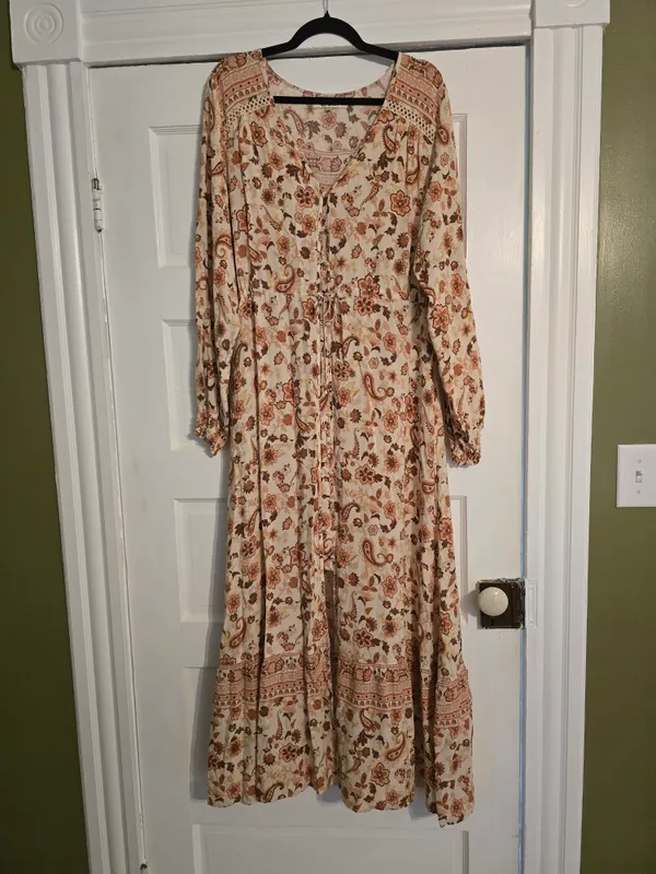Rip Curl Cream Paisley Long Sleeve Boho Midi Dress Medium - Image 4