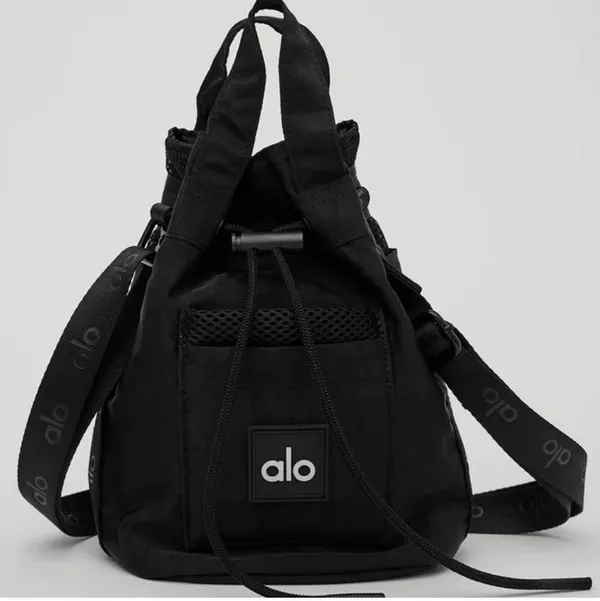Alo Yoga Cross Body Bucket Bag Black - Image 2