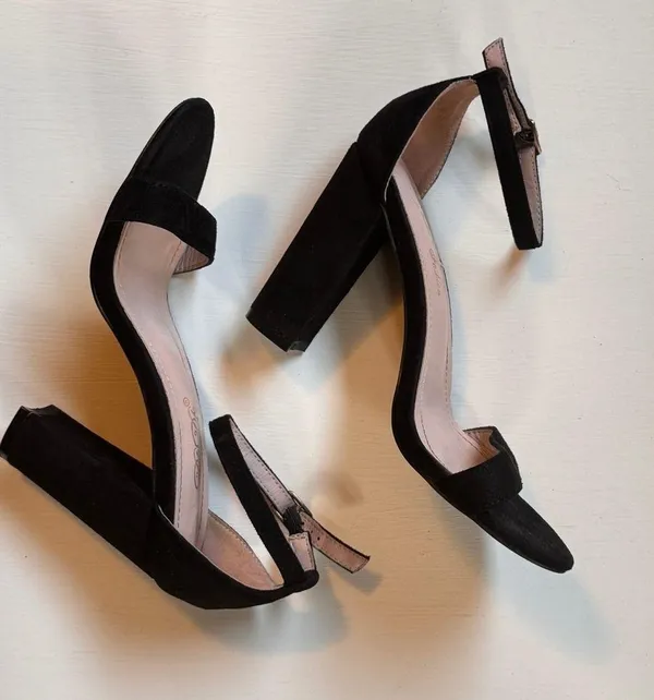 Black High Heel Strappy Ankle Shoes Sz 7 - Image 7