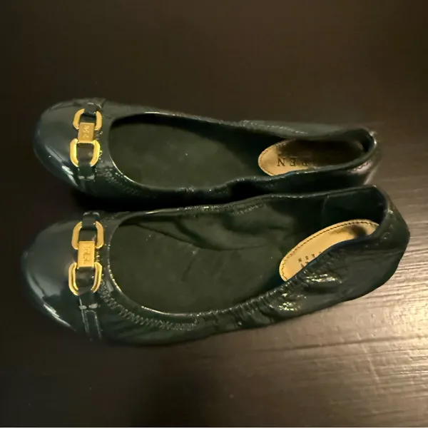 Lauren Ralph Lauren Dark Green Flats with‎ Gold Buckle size 6 - Image 3