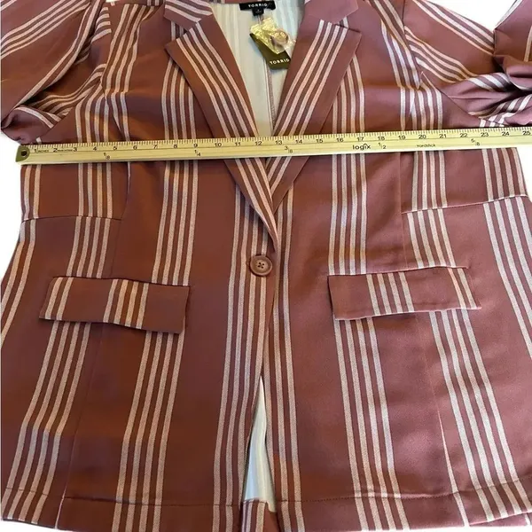 NWT Torrid Lightweight Boyfriend Blazer Pink/ White/ Stripe Size 2X - Image 8