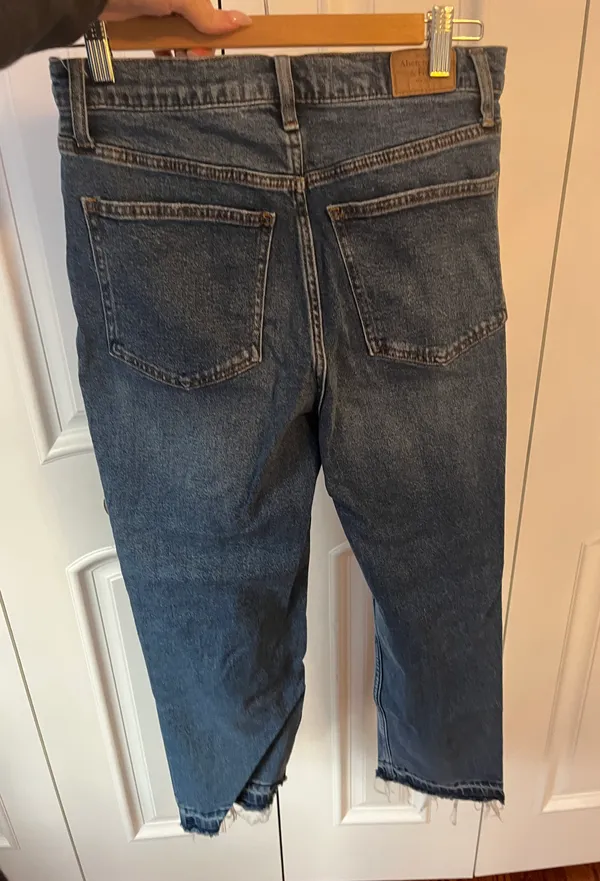 Abercrombie Jeans - Image 2