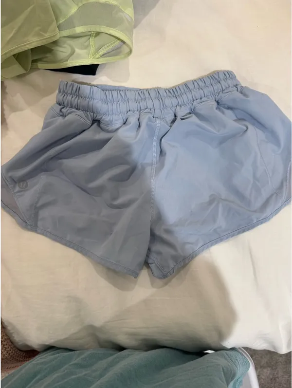 Lululemon Hotty Hot Shorts 2.5" - Image 2