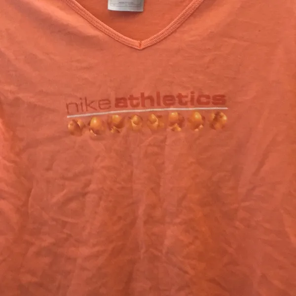 FINAL MARKDOWN Ladies Nike tee medium - Image 2