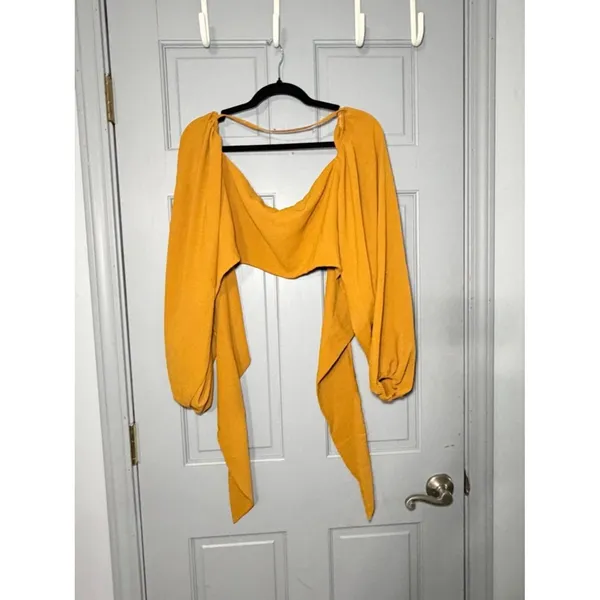 Source Unknown Hers and mine Women's Yellow and Orange Crop-top - Image 3