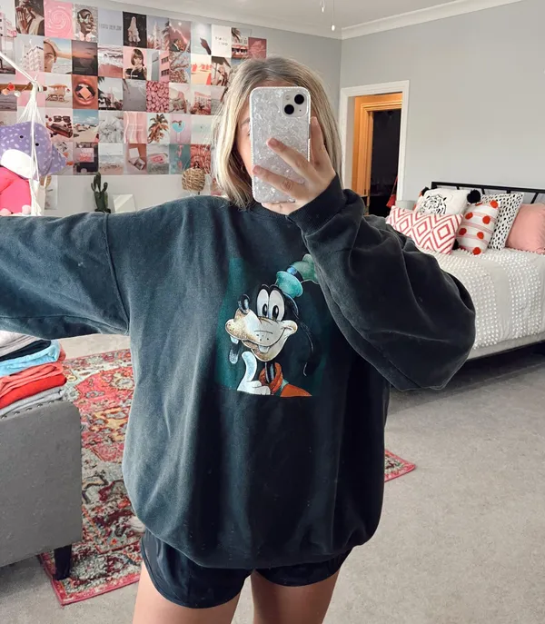 Disney Vintage Goofy Sweatshirt - Image 2