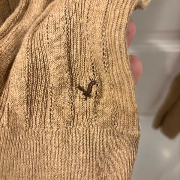 Y2K American Eagle Women’s Sweater Size L Tan Bella Swan Style Mint Condition - Image 3