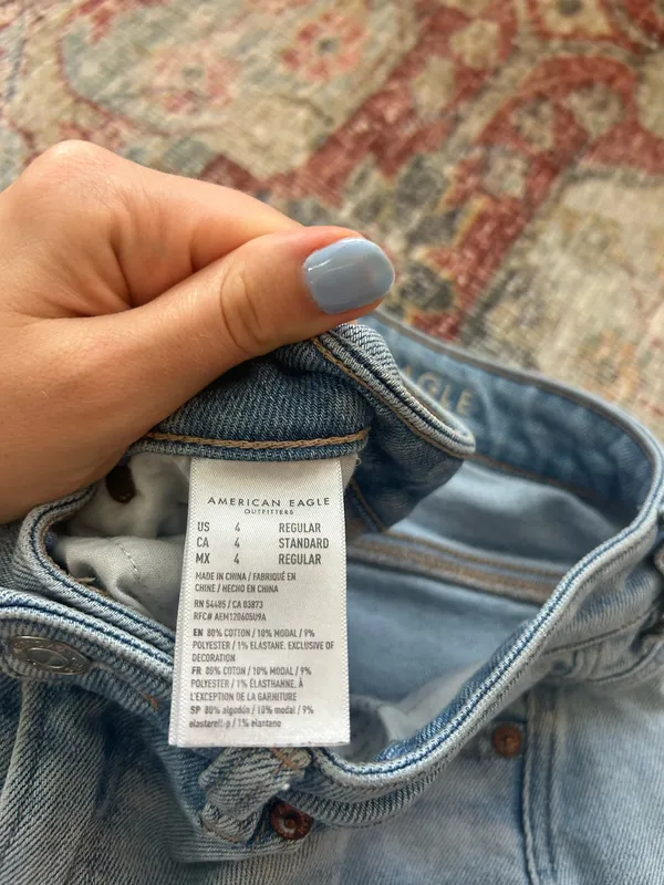 American Eagle Jeans Mom - Image 4