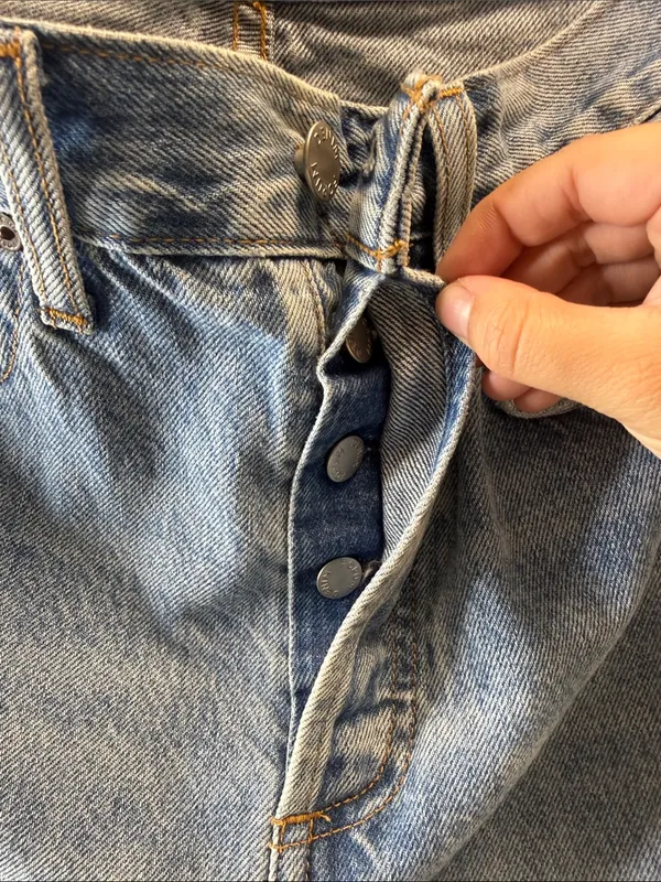 Aritzia Denim Forum Joni High Rise Loose 28” Waist 29” Length - Image 4