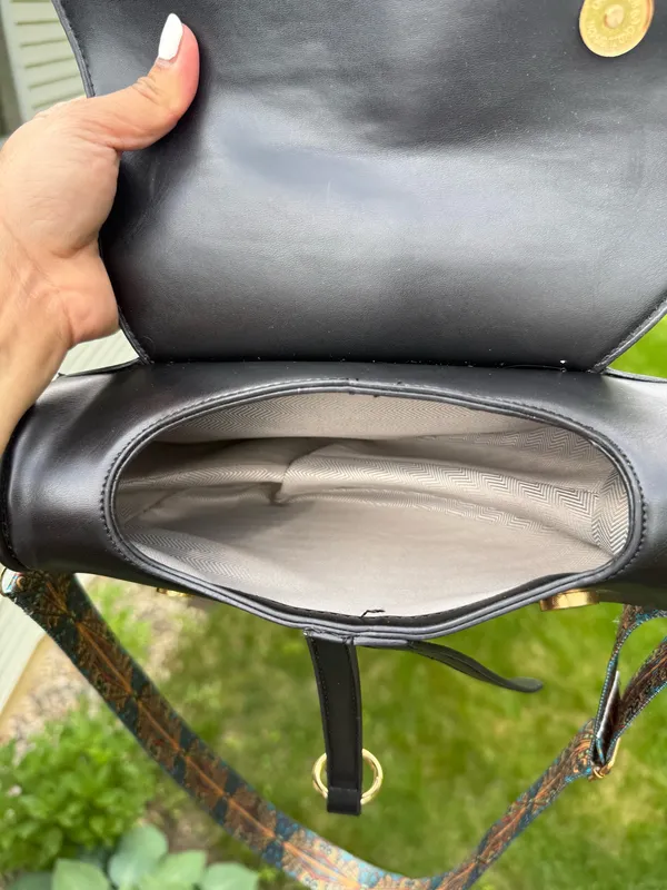 Black asymetric saddle bag - Image 4