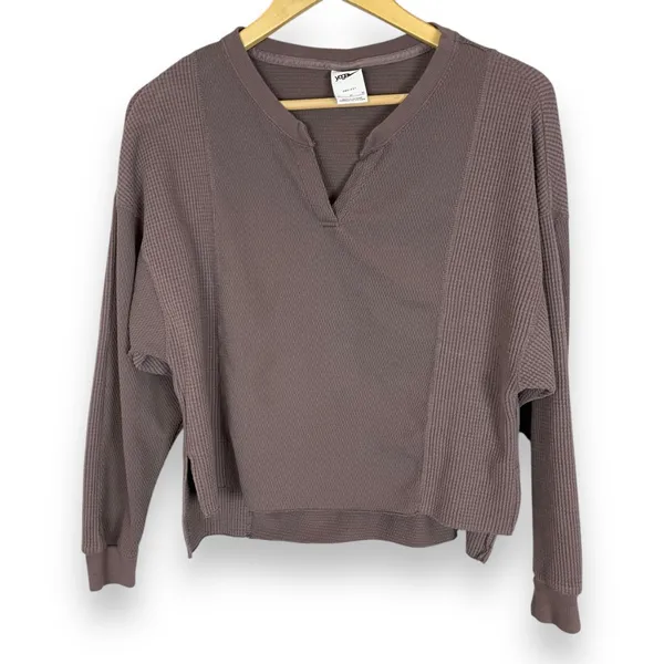 Nike Yoga Dri-Fit Luxe Cover-Up Shirt‎ Women Long Sleeve Henley Size Medium Knit - Image 2