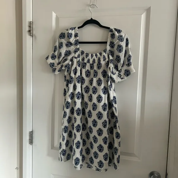 J. Crew White Mini Dress with Navy Floral Print and Puff Sleeves - Image 5