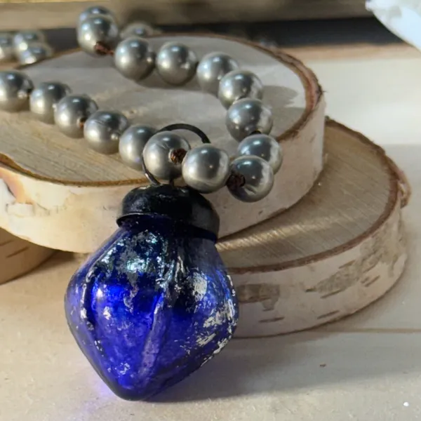 Artisan Handknotted Silver Necklace with Blue Vintage Ornament Pendant - Image 2