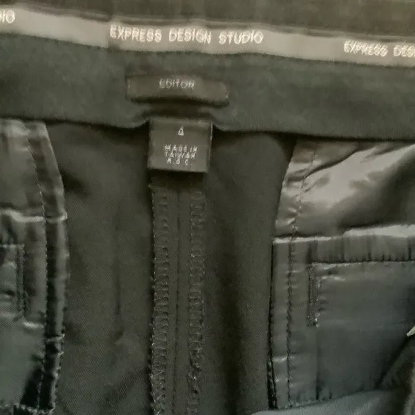 Express black straight leg business casual pants sz 4 academia career business - Image 6