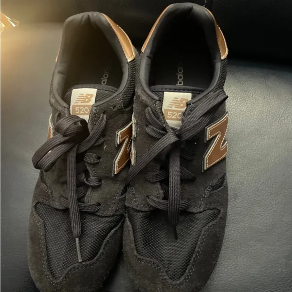 New Balance 520 blue and rose gold 9 - Image 4