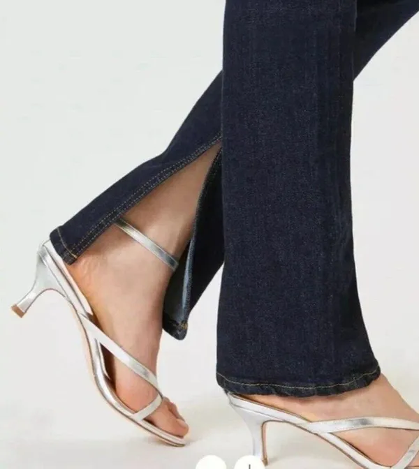 NWT PILCRO Anthropologie 28 Split Hem Straight Leg Jeans Stretch High Rise R11-7 - Image 3