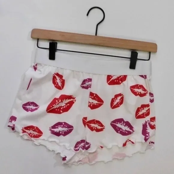 NEW!! HOT LIPS Lipstick Kiss Cropped Loungewear Two‎ Piece Set Top Shorts Small - Image 5