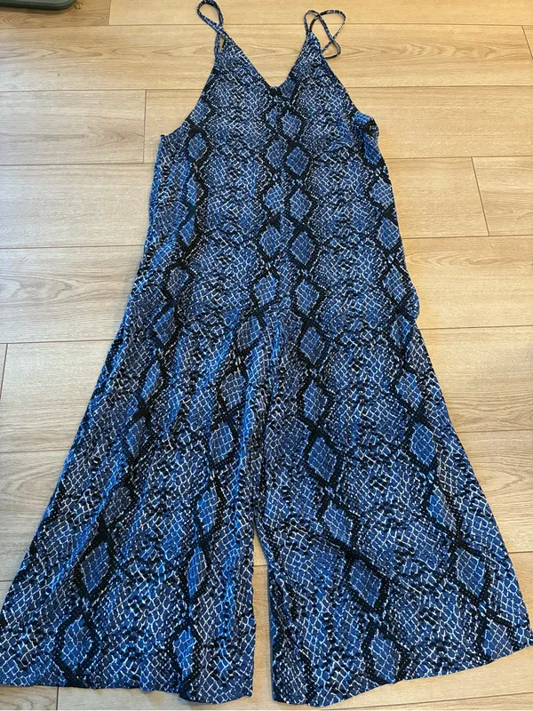 Free People Women’s Snakeskin Open Back Blue Jumpsuit Wide Leg Size S - Image 4