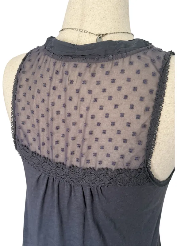 Meadow Rue Anthropologie Sz M Gray Sleeveless Blouse Crochet Lace Trim Cotton Top⁠ - Image 7