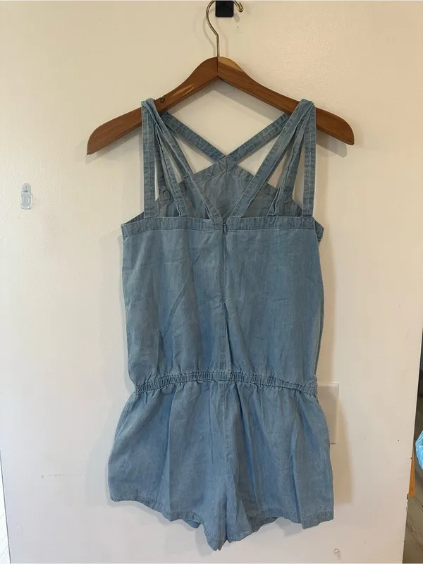 Fabletics Liza Chambray Romper Women's Size XS Light Wash Crossback Sleeveless - Image 5