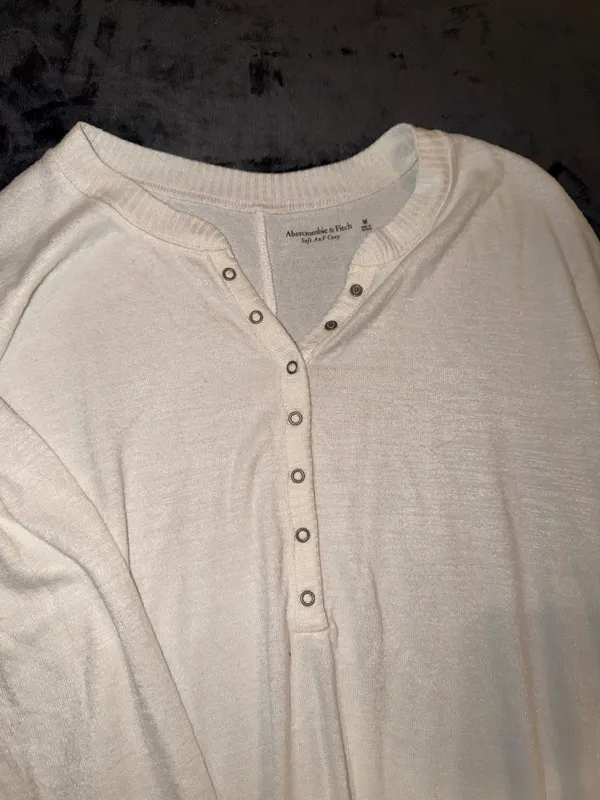 Abercrombie & Fitch Soft A&F Long-Sleeve Cozy Lounge Knit Oversized Henley Top - Image 4