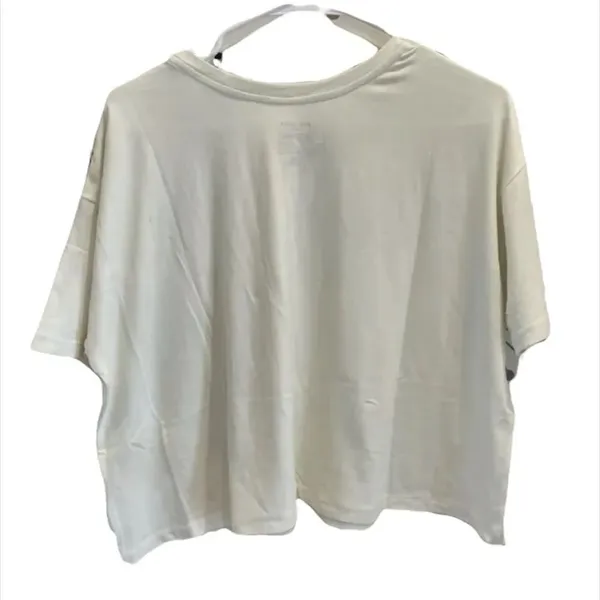 ✨ Rae Dunn Women's Large Rare Cropped Gym T-Shirt With Pocket. ✨ - Image 5