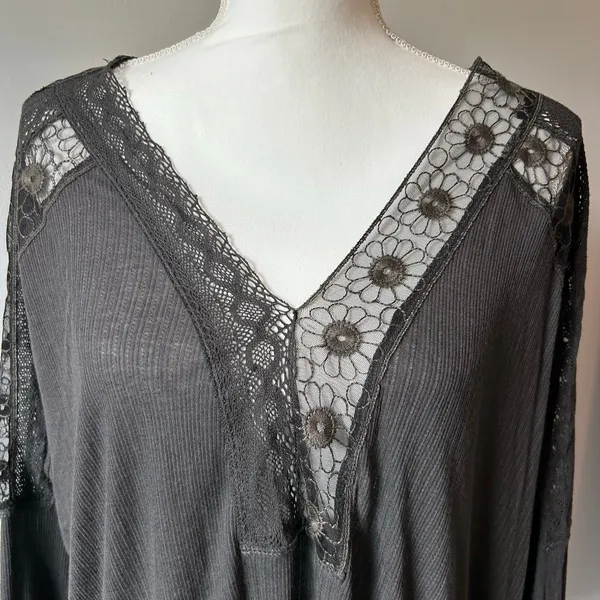 Free People Boho Grunge Whimsy Goth Witch Flowy Blouse Size Medium - Image 5