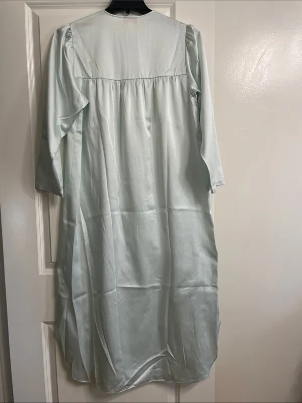 Oscar de la Renta Pink Label Vintage Nightgown Satin with Lace Detail - Image 5