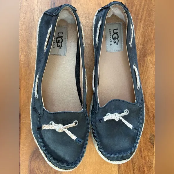 UGG Chivon Leather Moccasin Navy Nubuck Jute Wrapped Sole - Image 3