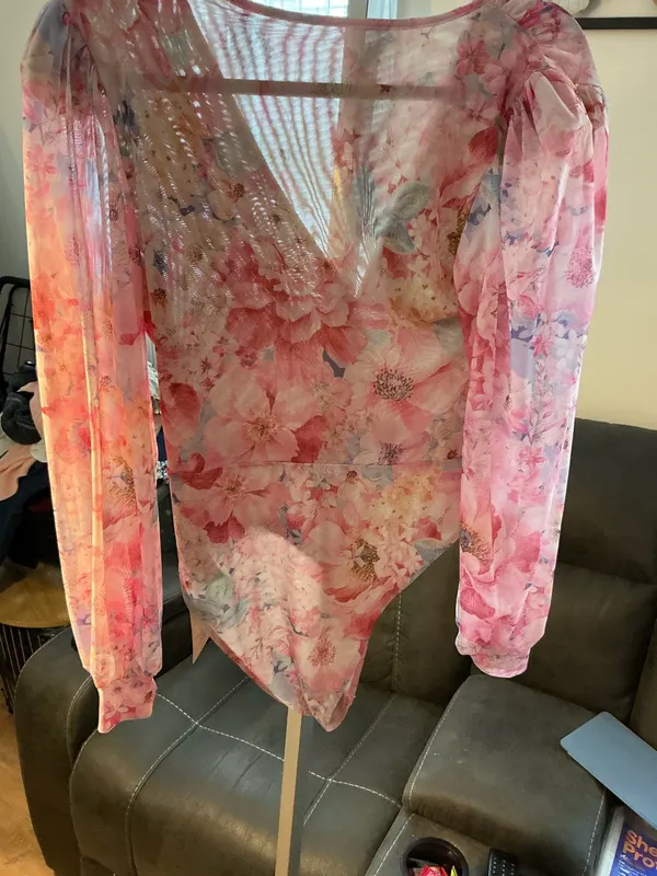 Shein Floral Bodysuit - Image 3