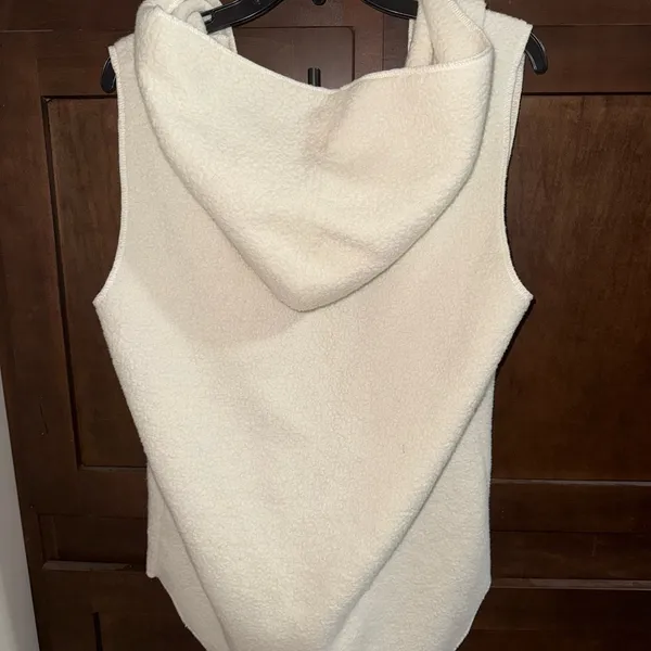 Active USA Hooded Vest - Image 3