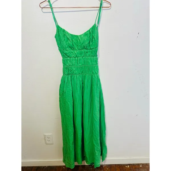ASTR Bright Green Smocked Bodice Square Neck Tie Back Closure Midi Dress sz XS - Image 3