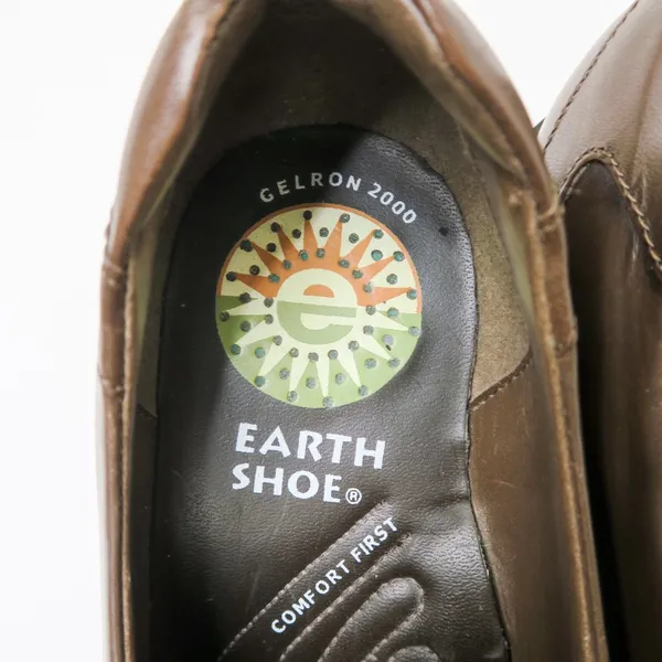 Vintage 90s Earth Harmony Brown Leather Heeled Loafers - Image 9