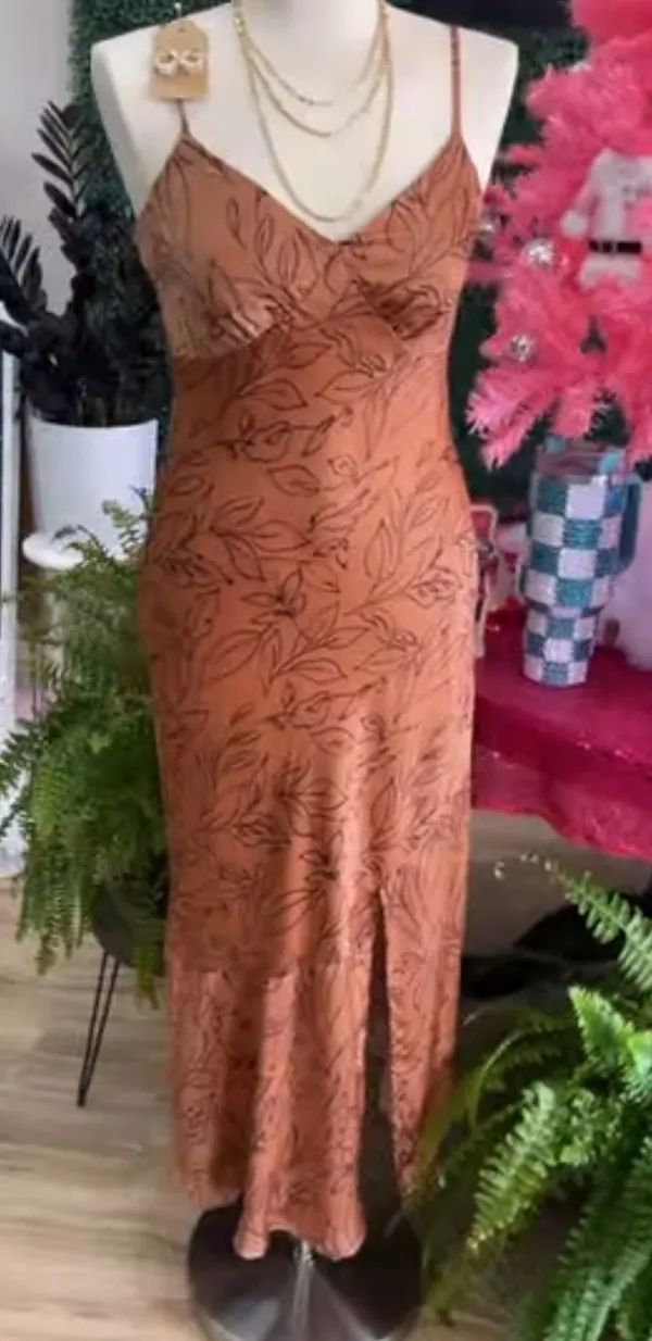 Boutique Dress Gold - Image 4