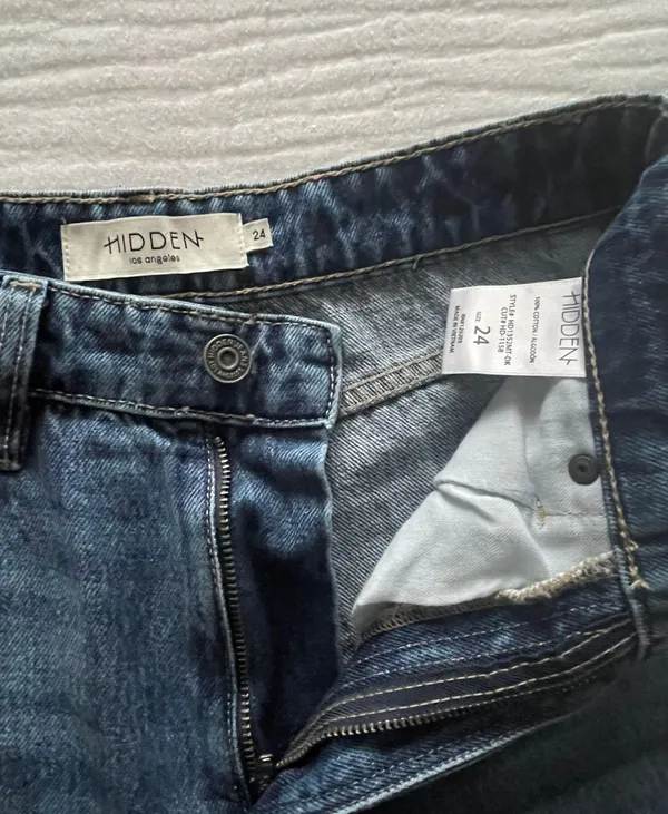Hidden Jeans High Rise Mom Jeans - Image 2