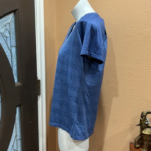 The north face blue short sleeve T-shirt - Image 3