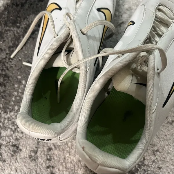 Nike Sneaker - Image 3