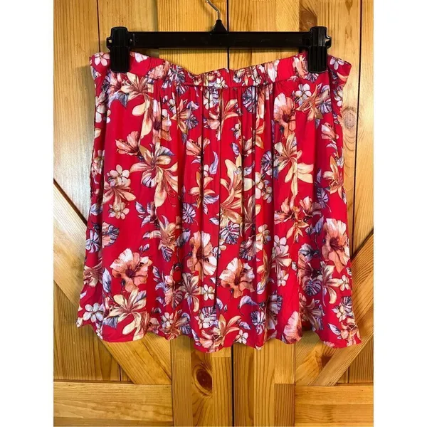 Garage Red Floral Skirt Size Medium Pockets (3644) - Image 3