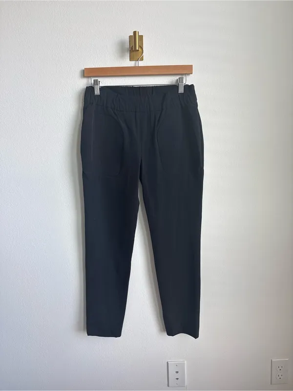 KUHO Minimalist Black Pull On Tapered Ankle Trousers Womens 29 Waist - Image 4