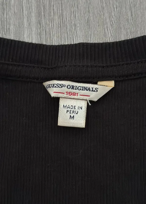 Guess Cropped Tee Shirt - Image 4