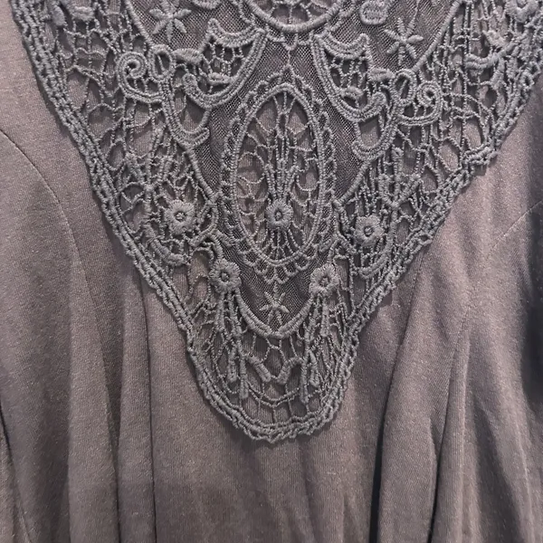Skylar + Jade Dark Gray Crochet Lace Inset Long Sleeve Peplum Sweatshirt Large - Image 2