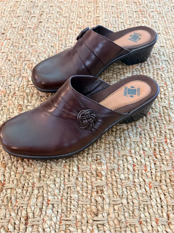 Earth Origins Brown Leather Slip-On Mules 8 - Image 3