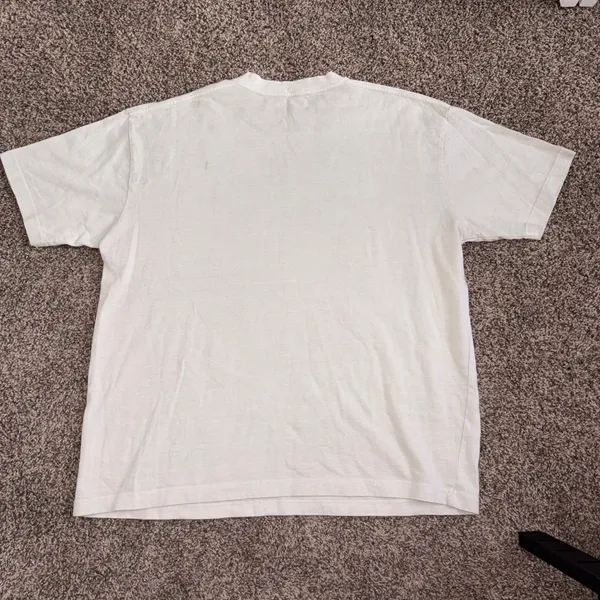 GLO Pray in the secret place size large tshirt - Image 4