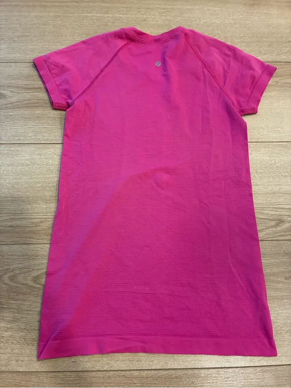 Lululemon Women’s Swiftly Tech Short Sleeve Tee Hot Pink Size 4 - Image 5