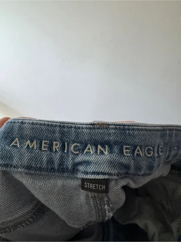 American Eagle Curvy Mom Jean Size 10 - Image 6