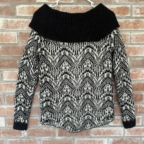 Abercrombie & Fitch Wool Alpaca Off Shoulder Sweater Small Black White - Image 7